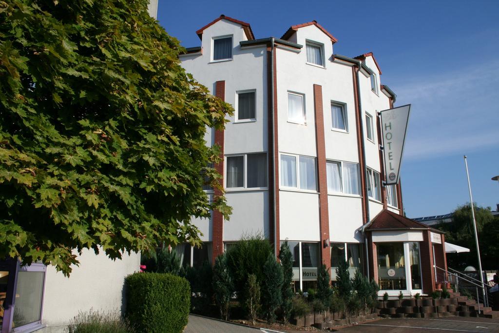 Hotel Best One Rossdorf  Екстериор снимка